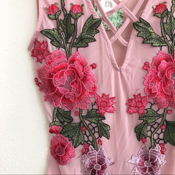 BLUSH EMBROIDERED MESH BODYSUIT - Picture 5 of 6